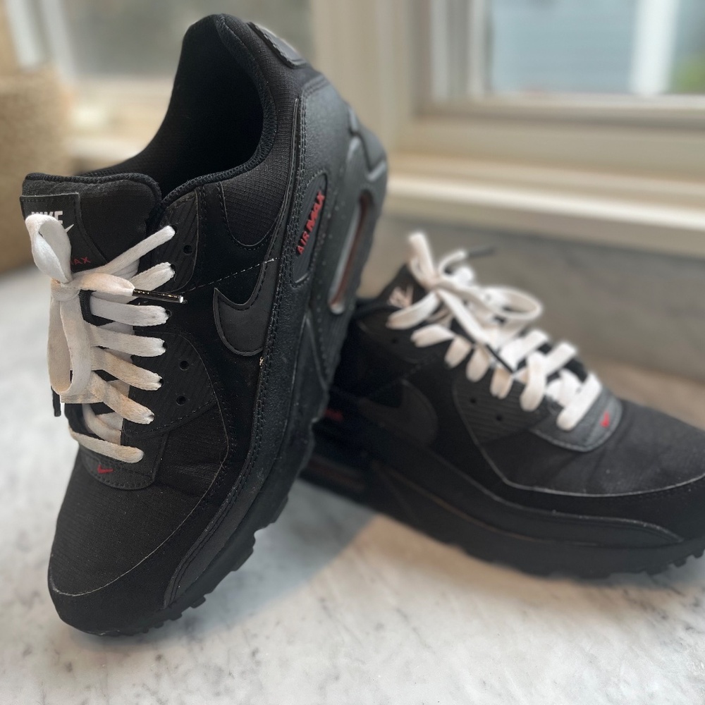 Nike Air Max 90 Mens Size 9.5 Black Sport Red DC9388-002